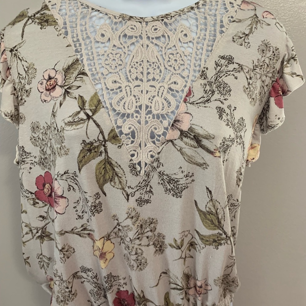 Lace Floral Detail Top